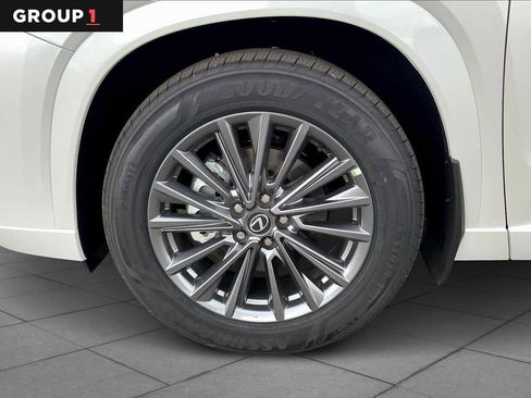 Used 2025 Lexus TX 350 AWD image 11