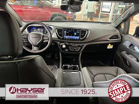 New 2026 Chrysler Pacifica Limited w/ S Appearance Package AWD/4WD image 14