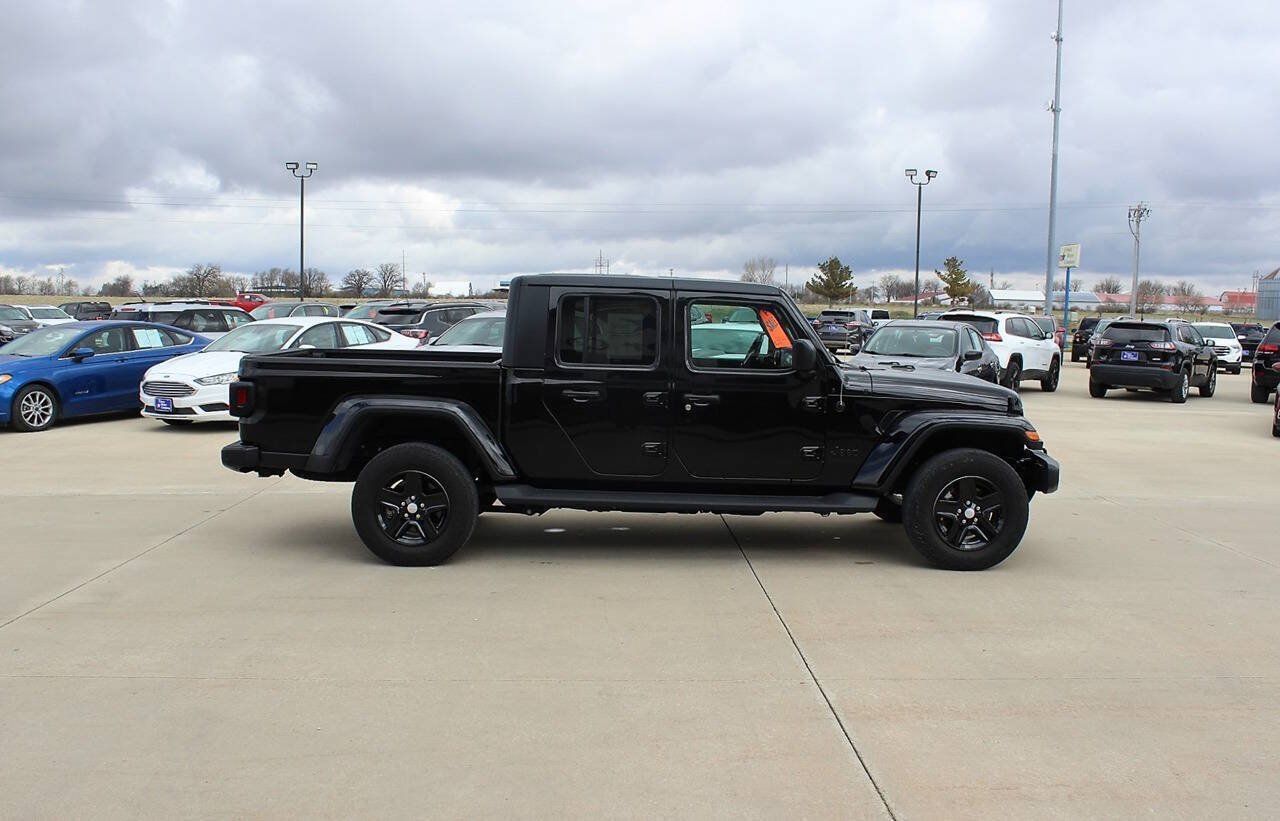 Used 2020 Jeep Gladiator Sport w/ Quick Order Package 24S AWD/4WD image 8