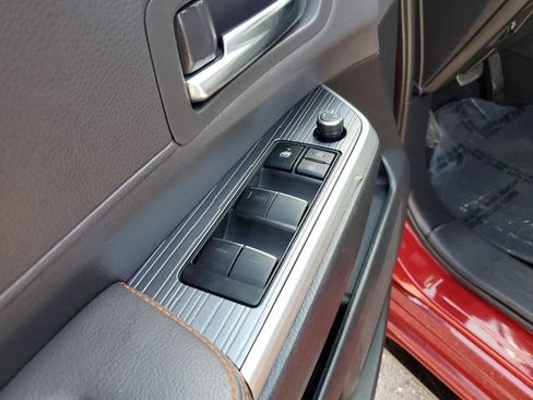 Used 2022 Toyota Sienna XSE image 16