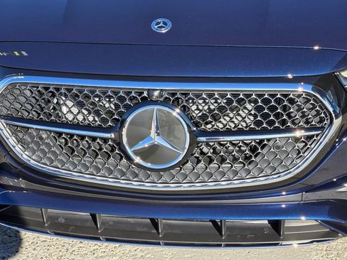 New 2026 Mercedes-Benz E 350 4MATIC Sedan image 36
