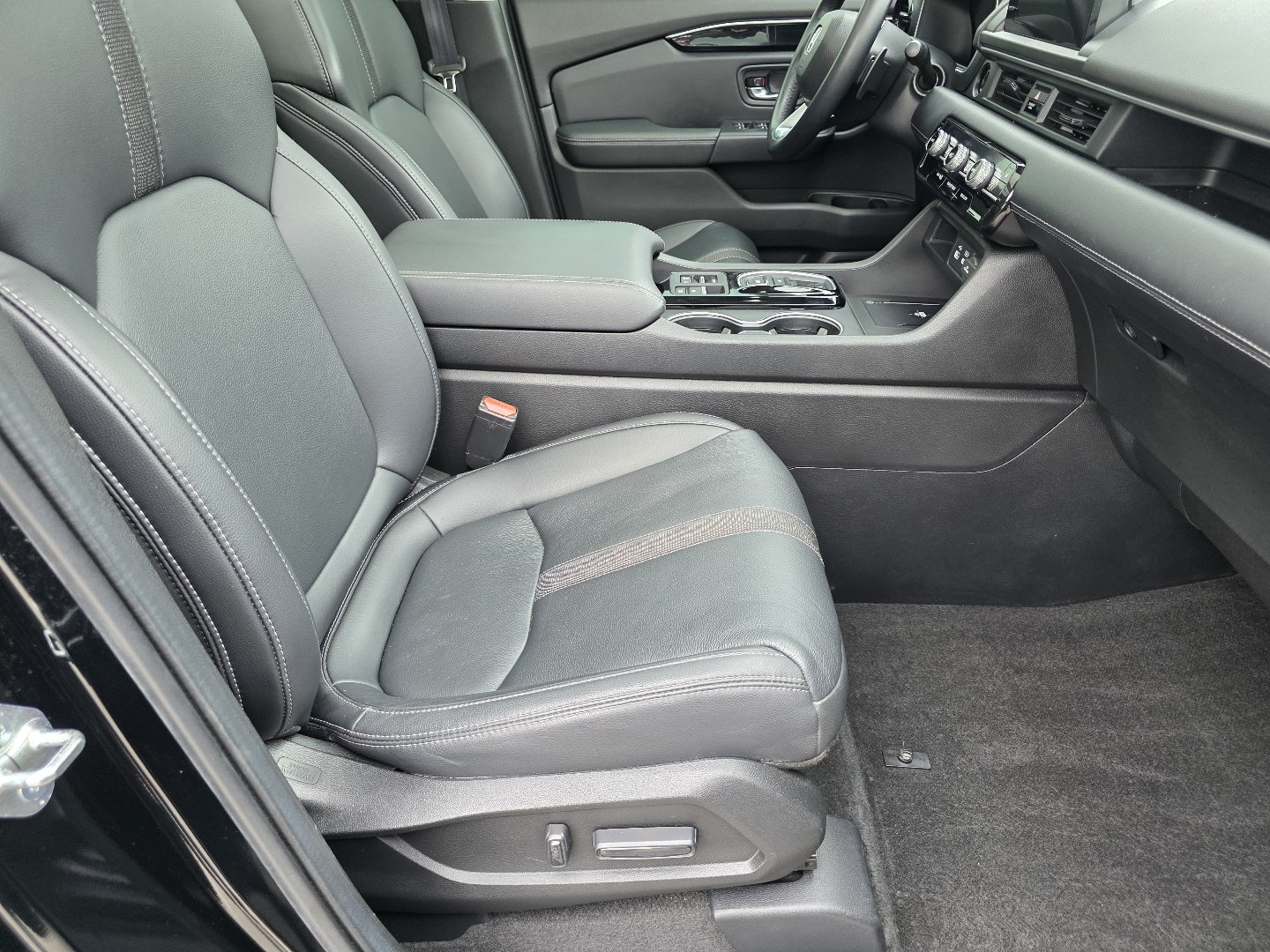 Certified 2023 Honda Pilot Touring image 25