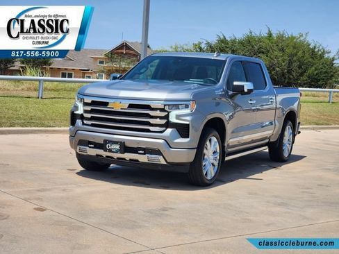 Used 2025 Chevrolet Silverado 1500 High Country AWD/4WD image 6