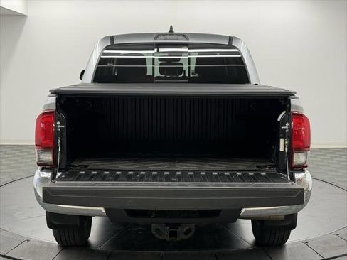 Certified 2022 Toyota Tacoma SR5 image 11