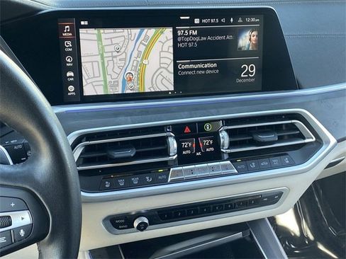 Used 2022 BMW X5 xDrive40i w/ Luxury Seating Package image 27