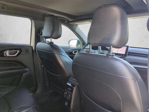 Used 2023 Jeep Compass High Altitude AWD/4WD image 17