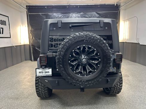 Used 2012 Jeep Wrangler Sport AWD/4WD image 5