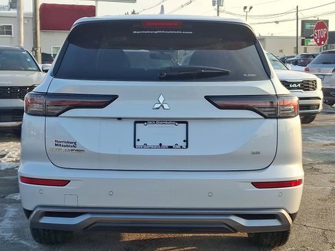 New 2026 Mitsubishi Outlander SE image 6