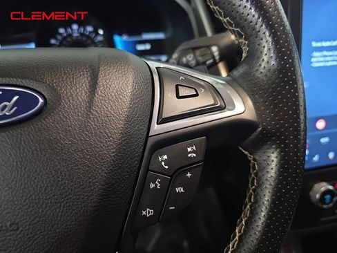 Used 2022 Ford Edge ST image 12