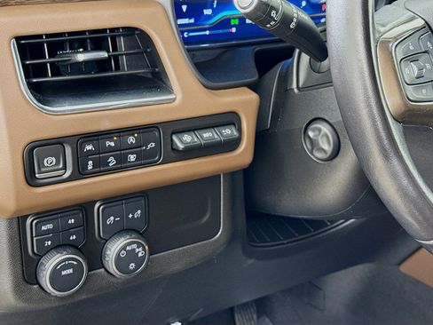 Used 2022 Chevrolet Tahoe High Country AWD/4WD image 10