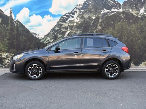 Used 2017 Subaru Crosstrek 2.0i Premium AWD/4WD image 7