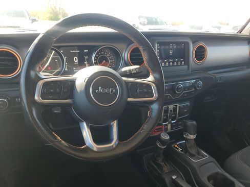 Used 2021 Jeep Gladiator Mojave w/ Cold Weather Group AWD/4WD image 19