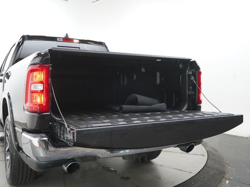 Used 2025 RAM 1500 Laramie image 16