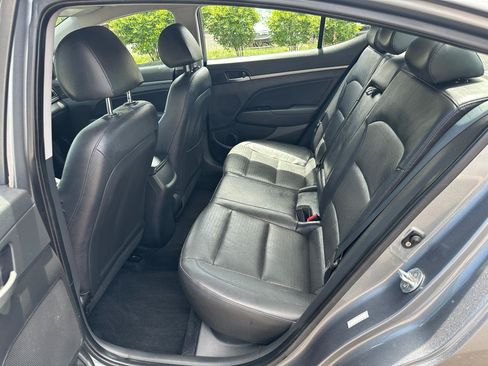 Used 2017 Hyundai Elantra Limited FWD image 14