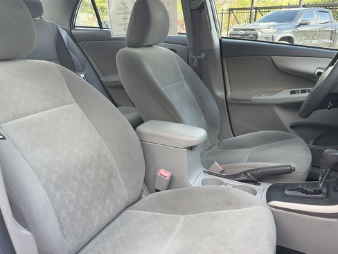 Used 2009 Toyota Corolla LE FWD image 25