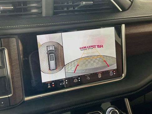Used 2024 GMC Yukon Denali Ultimate AWD/4WD image 19