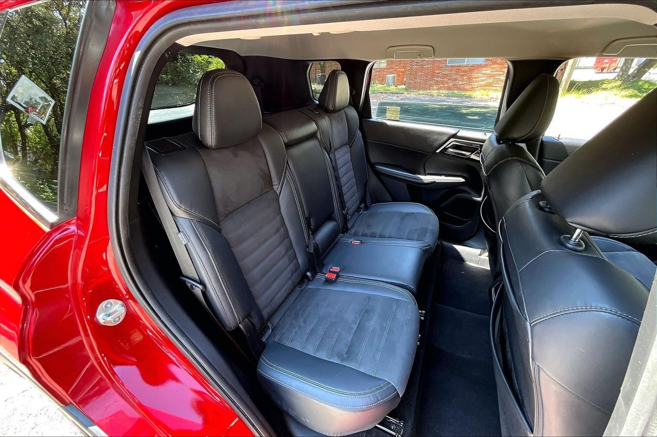 Used 2022 Mitsubishi Outlander SE AWD/4WD image 22