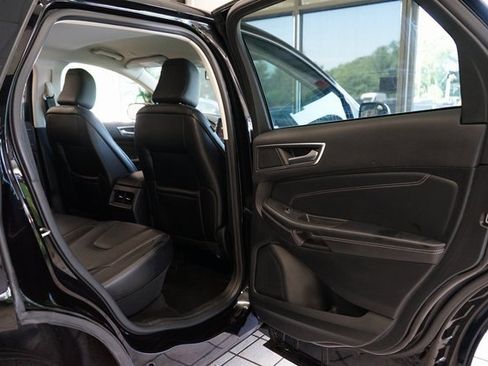 Used 2022 Ford Edge Titanium image 45