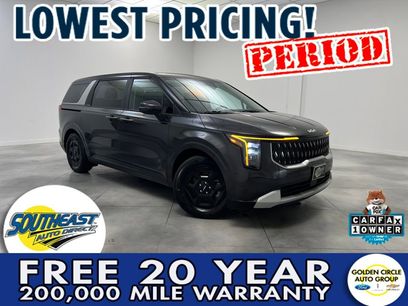 Used 2025 Kia Carnival