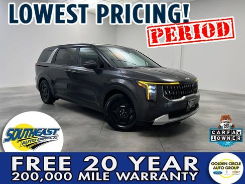 Used 2025 Kia Carnival image 1