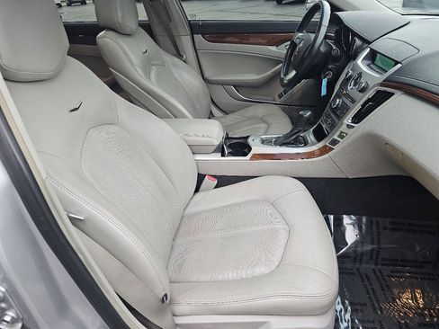 Used 2010 Cadillac CTS Luxury image 41