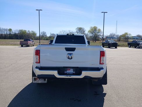 Used 2024 RAM 3500 Tradesman w/ Chrome Appearance Group image 7