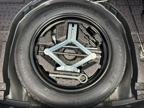 Used 2024 Subaru Crosstrek 2.0i Premium image 33