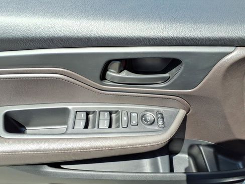 Used 2019 Honda Odyssey LX image 13