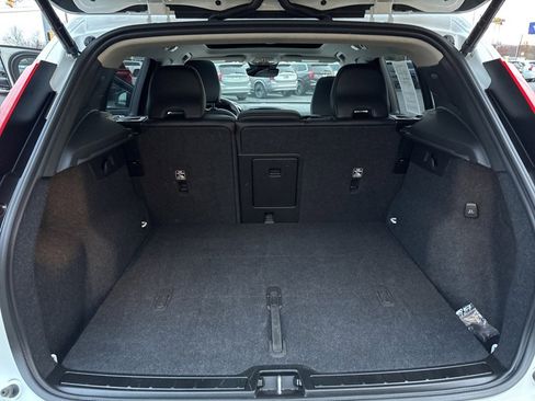 Certified 2025 Volvo XC40 B5 Plus image 48