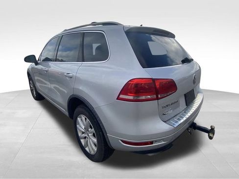 Used 2011 Volkswagen Touareg Sport AWD/4WD image 7
