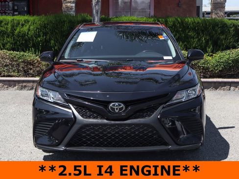 Used 2019 Toyota Camry SE FWD image 3