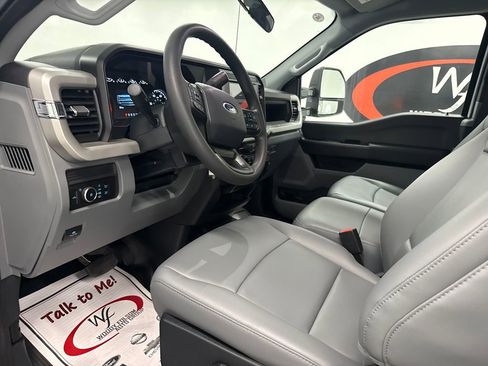 New 2026 Ford F250 XL w/ XL Chrome Package RWD image 10