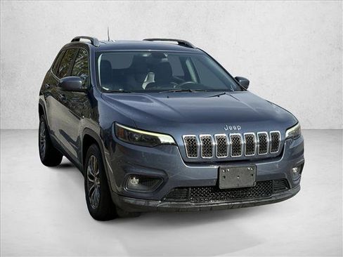 Used 2020 Jeep Cherokee Latitude Plus image 3