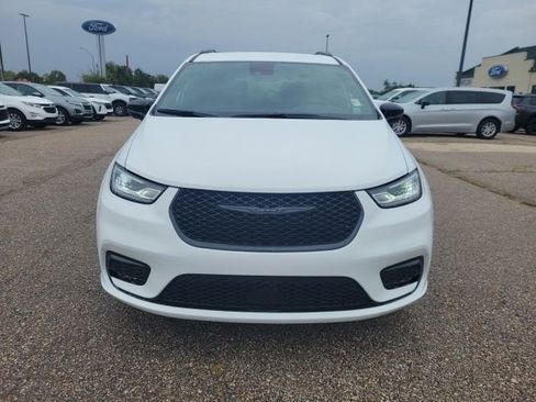 New 2026 Chrysler Pacifica Select w/ S Appearance Package image 20