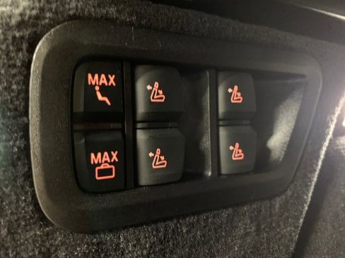 Used 2025 BMW X7 xDrive40i w/ Executive Package AWD/4WD image 91