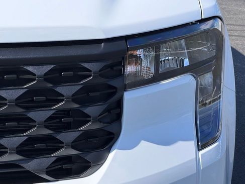 New 2026 Ford Maverick XLT FWD image 4