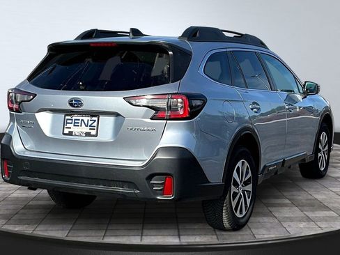 Used 2022 Subaru Outback Premium AWD/4WD image 6