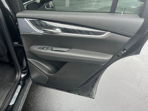 Used 2024 Cadillac XT6 Premium Luxury image 24