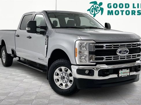 Used 2023 Ford F350 XLT image 1