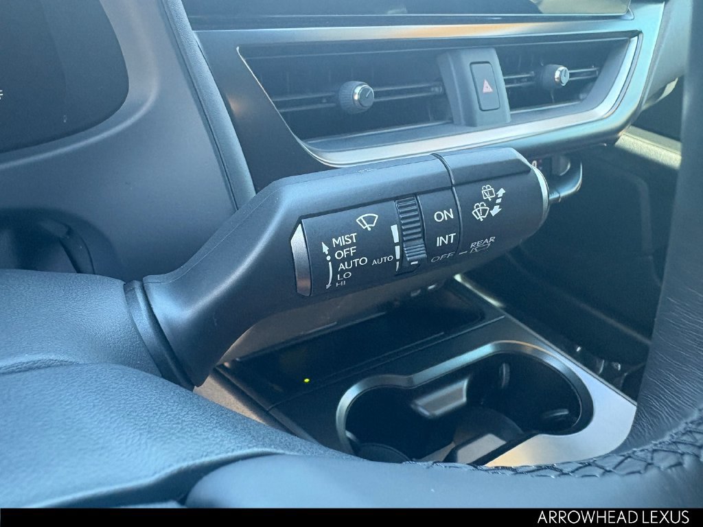 Used 2025 Lexus UX 300h FWD w/ Accessory Package (Z2) image 24