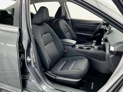 Used 2024 Nissan Altima 2.5 S image 7