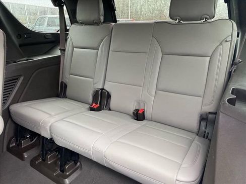 Used 2023 GMC Yukon SLT image 24