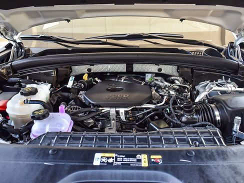 New 2026 Jeep Grand Cherokee Altitude image 27