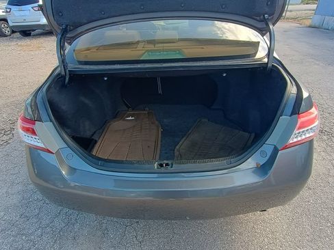 Used 2010 Toyota Camry FWD image 32