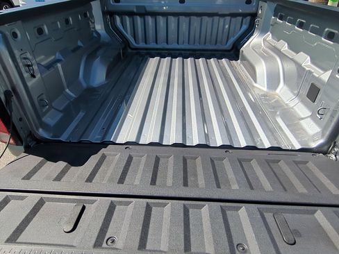 Used 2023 Chevrolet Colorado LT w/ LT Convenience Package II image 25