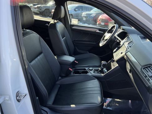 Used 2024 Volkswagen Tiguan SE R-Line image 26