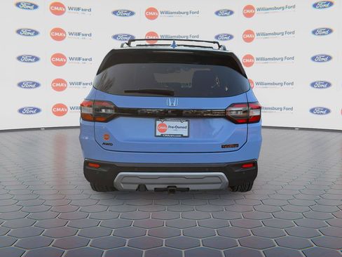 Used 2024 Honda Pilot TrailSport image 4