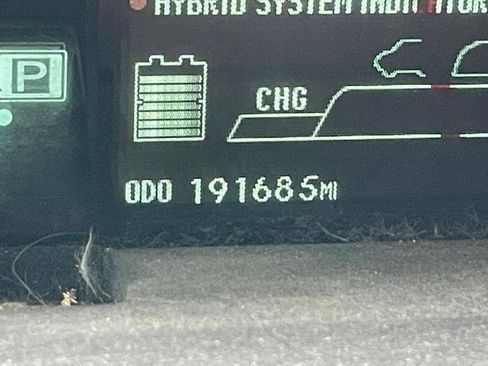 Used 2013 Toyota Prius Two image 38