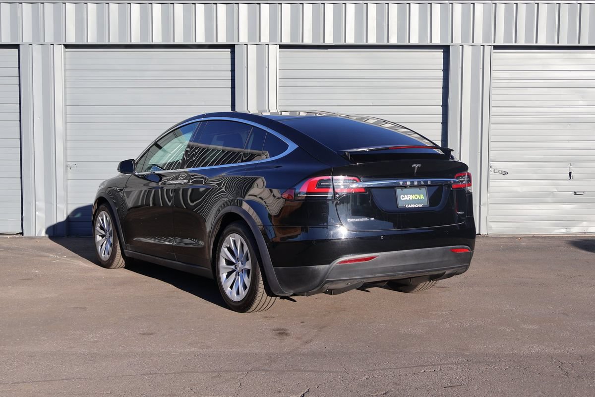 Used 2018 Tesla Model X 75D AWD/4WD image 3