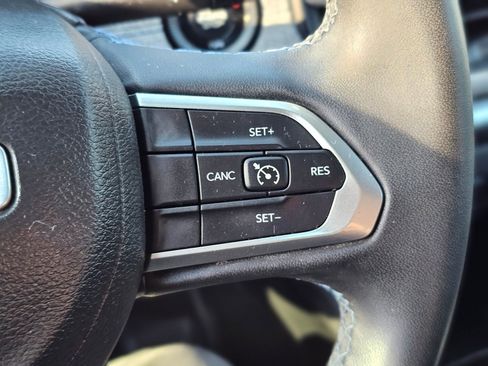 Used 2022 Jeep Compass Latitude image 17